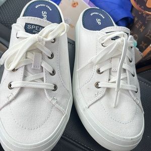 Sperry slip on shoes
